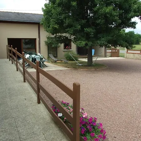 Anjou Familial Avec Cheminee, Climatisation, Wifi Bauge-en-Anjou