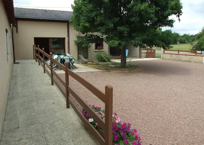 Anjou Familial Avec Cheminee, Climatisation, Wifi - Fr-1-622-95 Bauge-en-Anjou